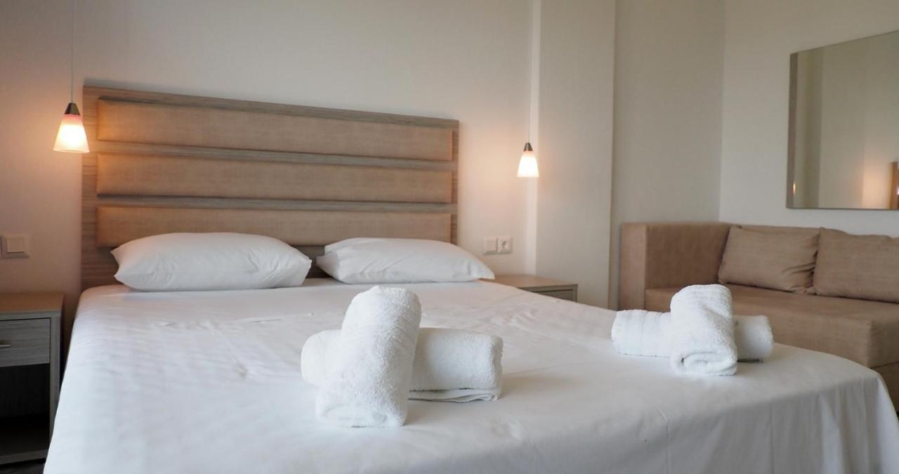 Valiant Sea Aparthotel Kryopigi Exteriör bild