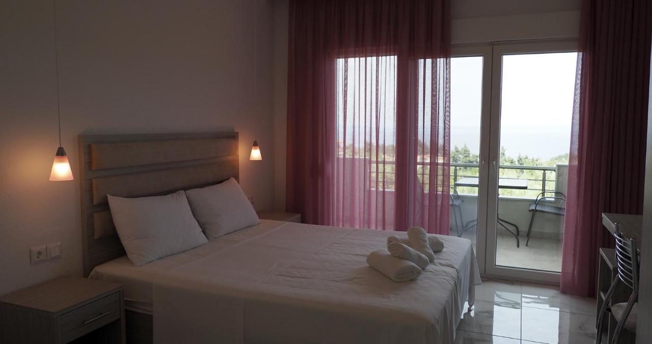 Valiant Sea Aparthotel Kryopigi Exteriör bild