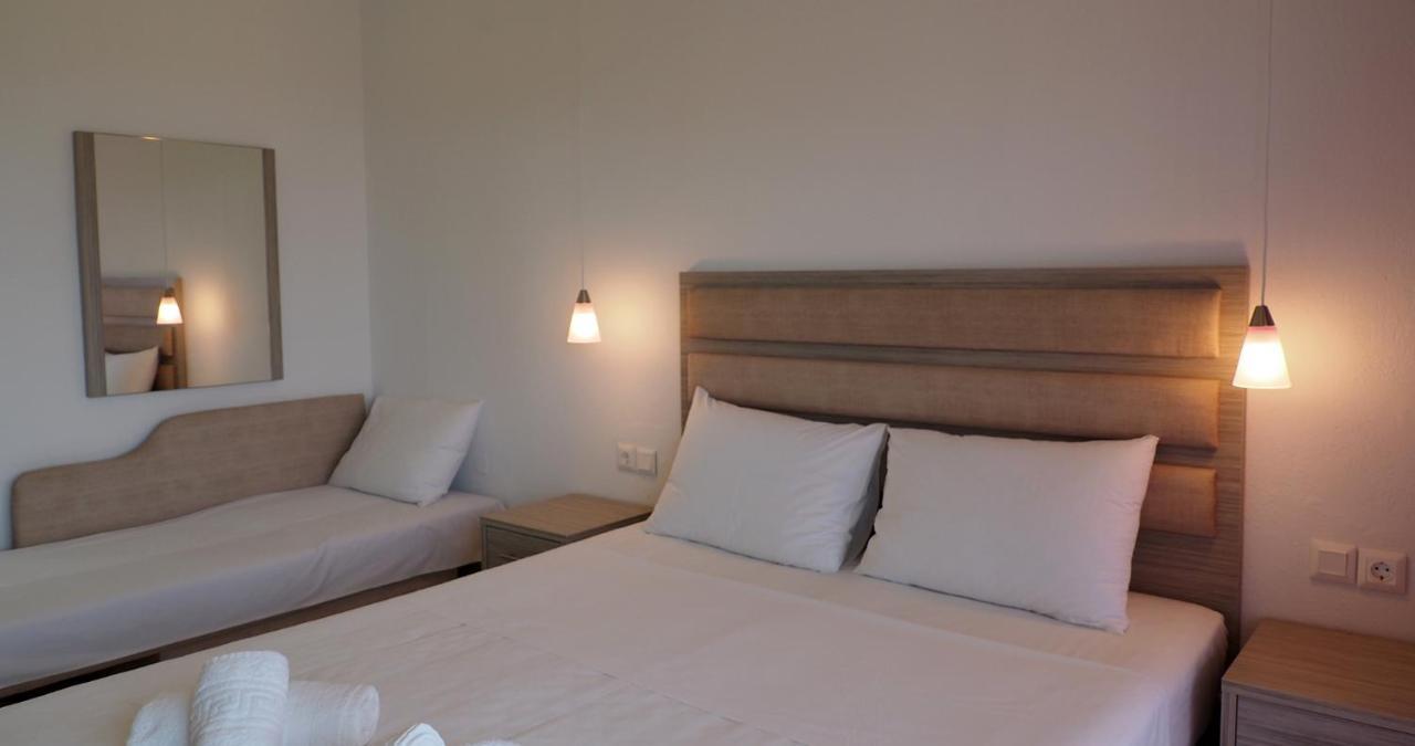 Valiant Sea Aparthotel Kryopigi Exteriör bild