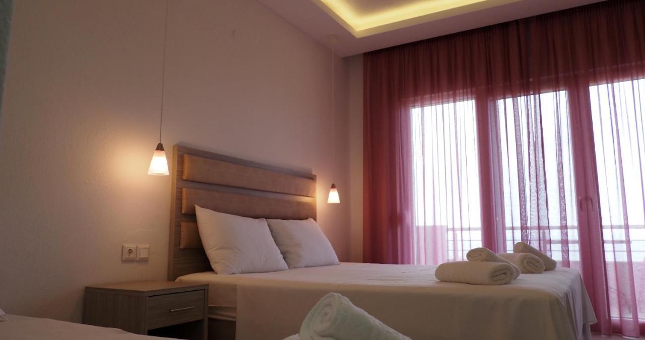 Valiant Sea Aparthotel Kryopigi Exteriör bild