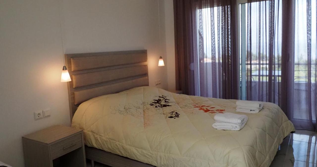 Valiant Sea Aparthotel Kryopigi Exteriör bild